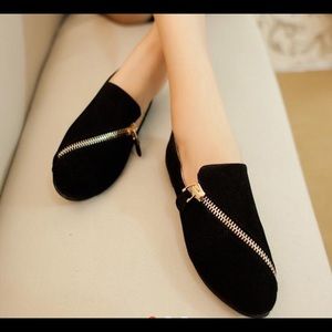 Brand new US size 7 Casual Comfortable Flat Shoes.